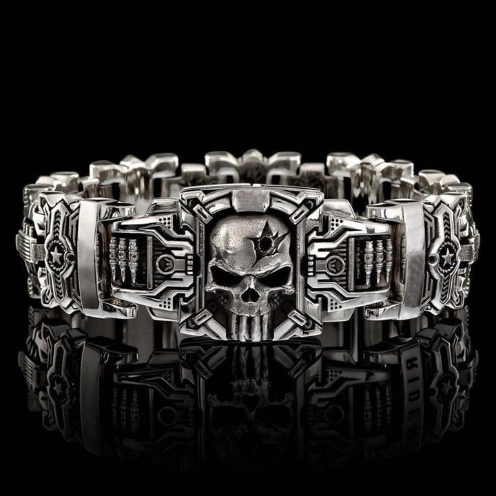 Armed Forces Destiny Struggle Skull Interlock Silver Bracelet