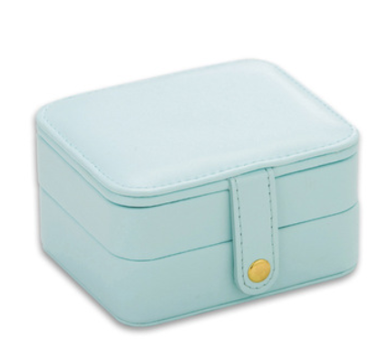 Portable jewelry storage box